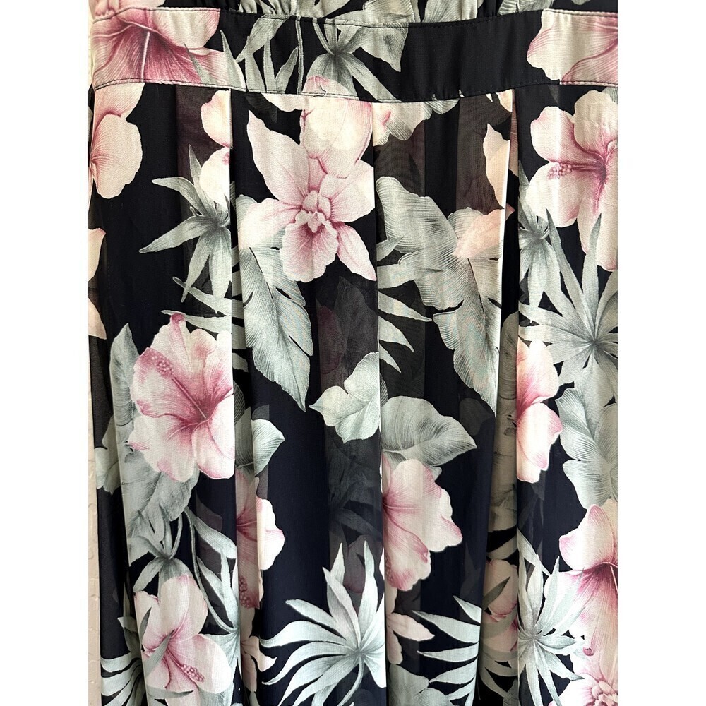 Lulu’s Woman's Sleeveless Floral Maxi Dress Size M Travel Vacay Boho Event - Picture 13 of 16